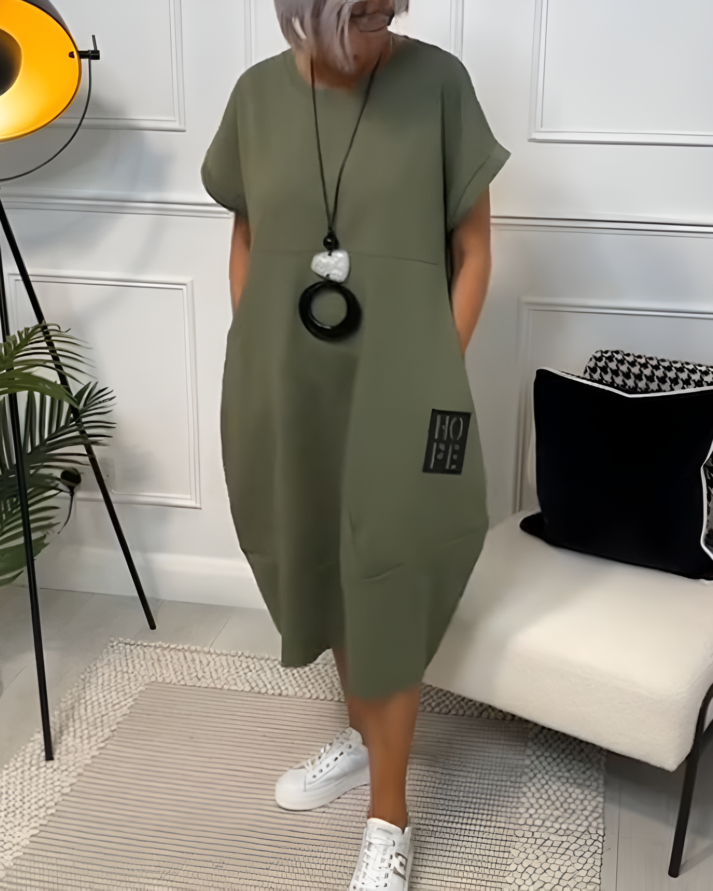 GRETE I MODISCHES MIDIKLEID