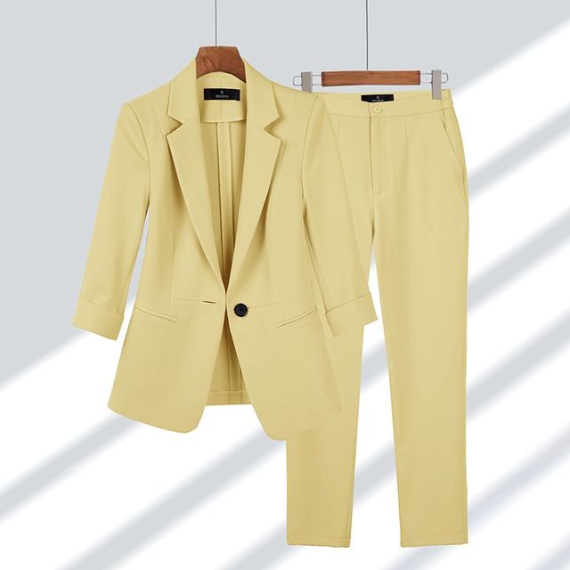 ORTENSIA I LUXURIÖSES SET AUS BLAZER UND HOSE