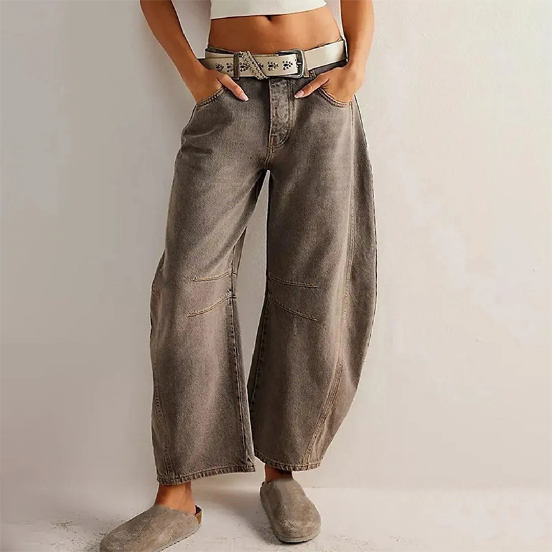 LISA I JEANS MIT WEITEM BEIN