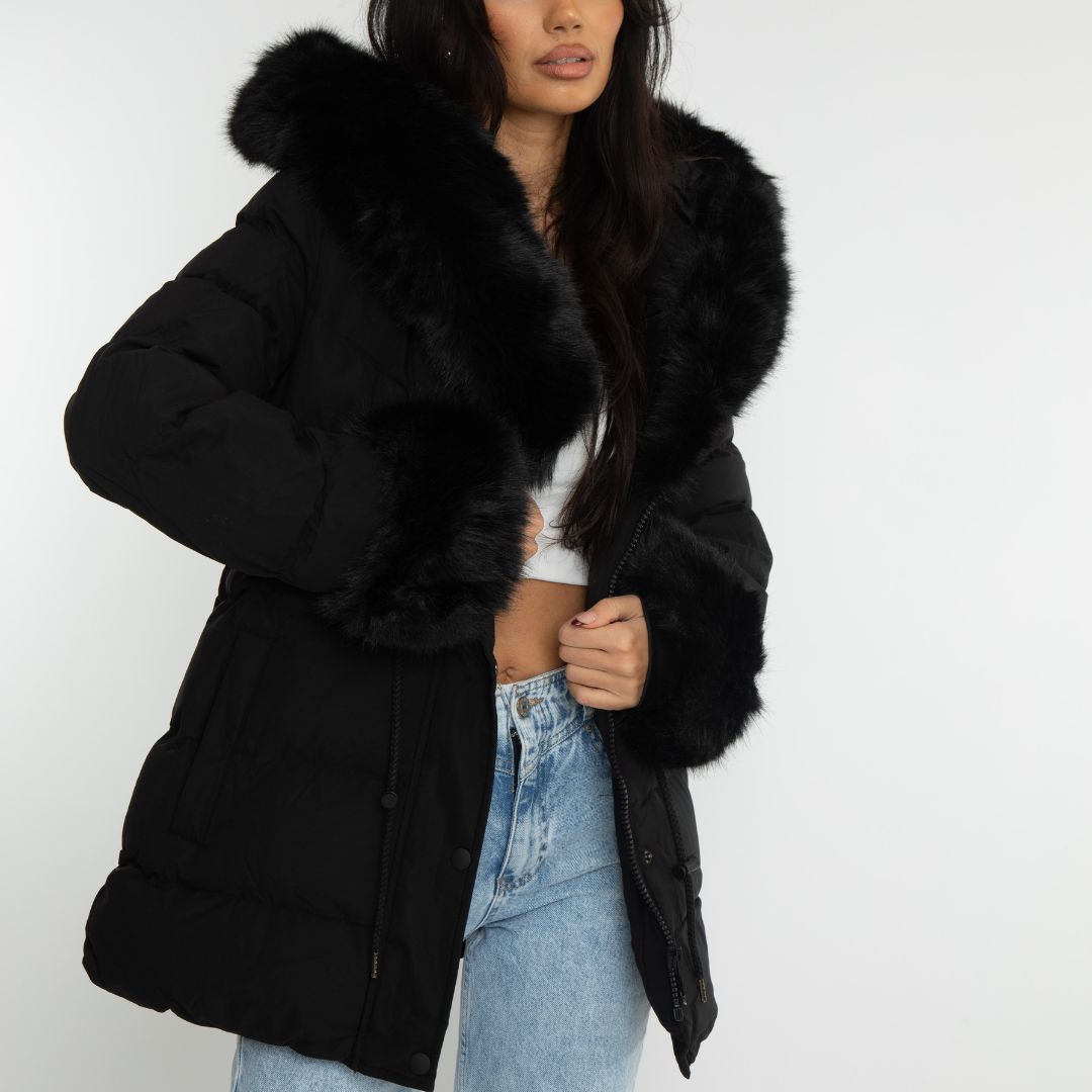 KAROLINA I STYLISCHER WINTERMANTEL