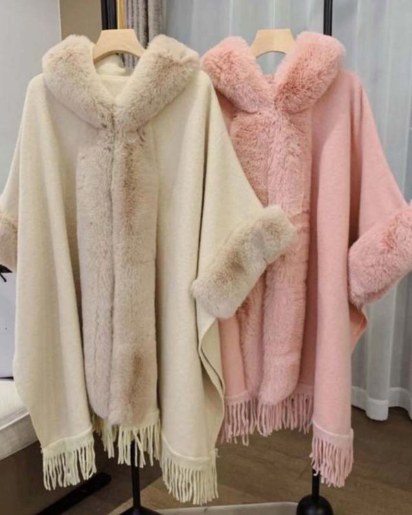 LOTTA I PONCHO MIT KAPUZE