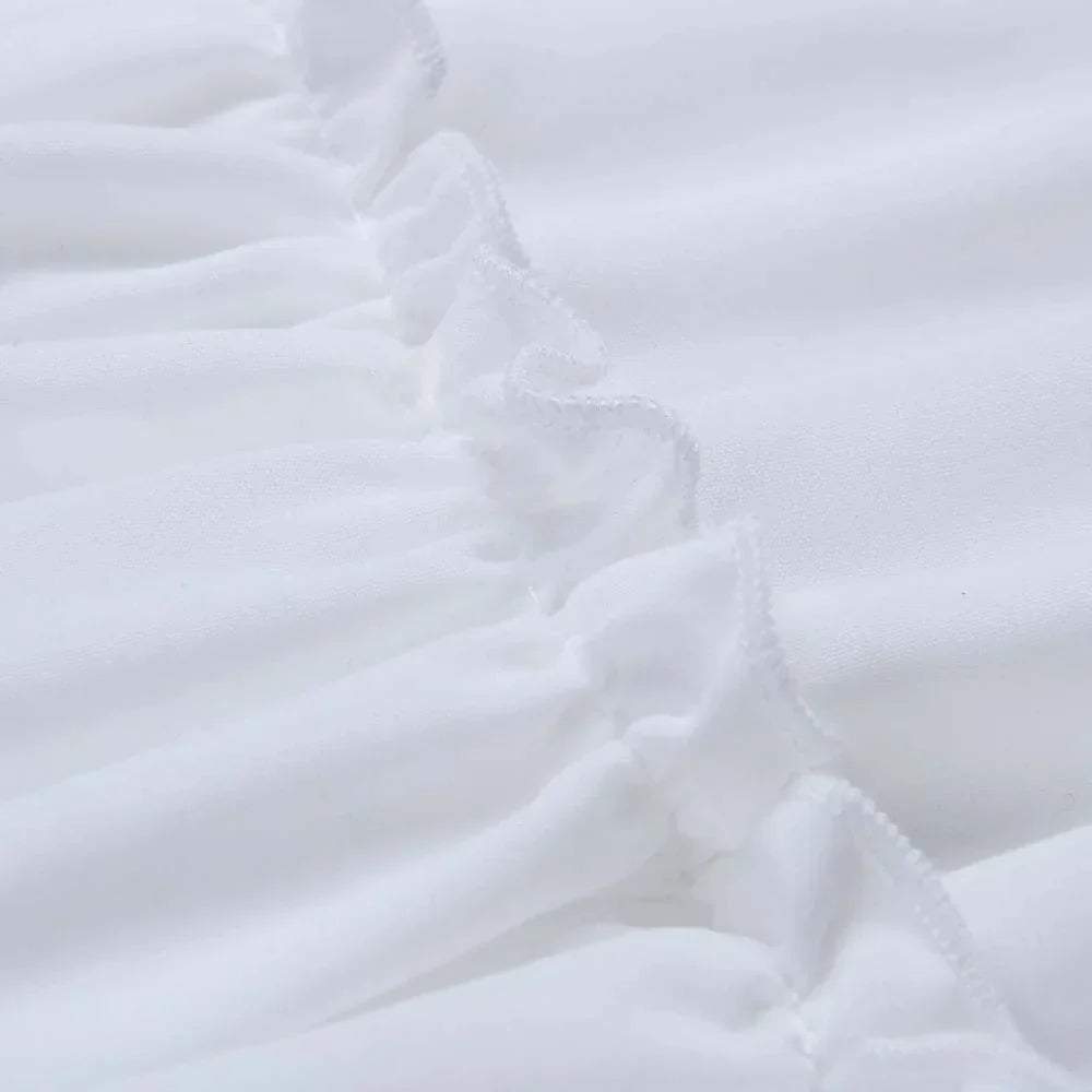 SIGRUN I SPITZE MINIKLEID MIT SPAGHETTITRÄGERN