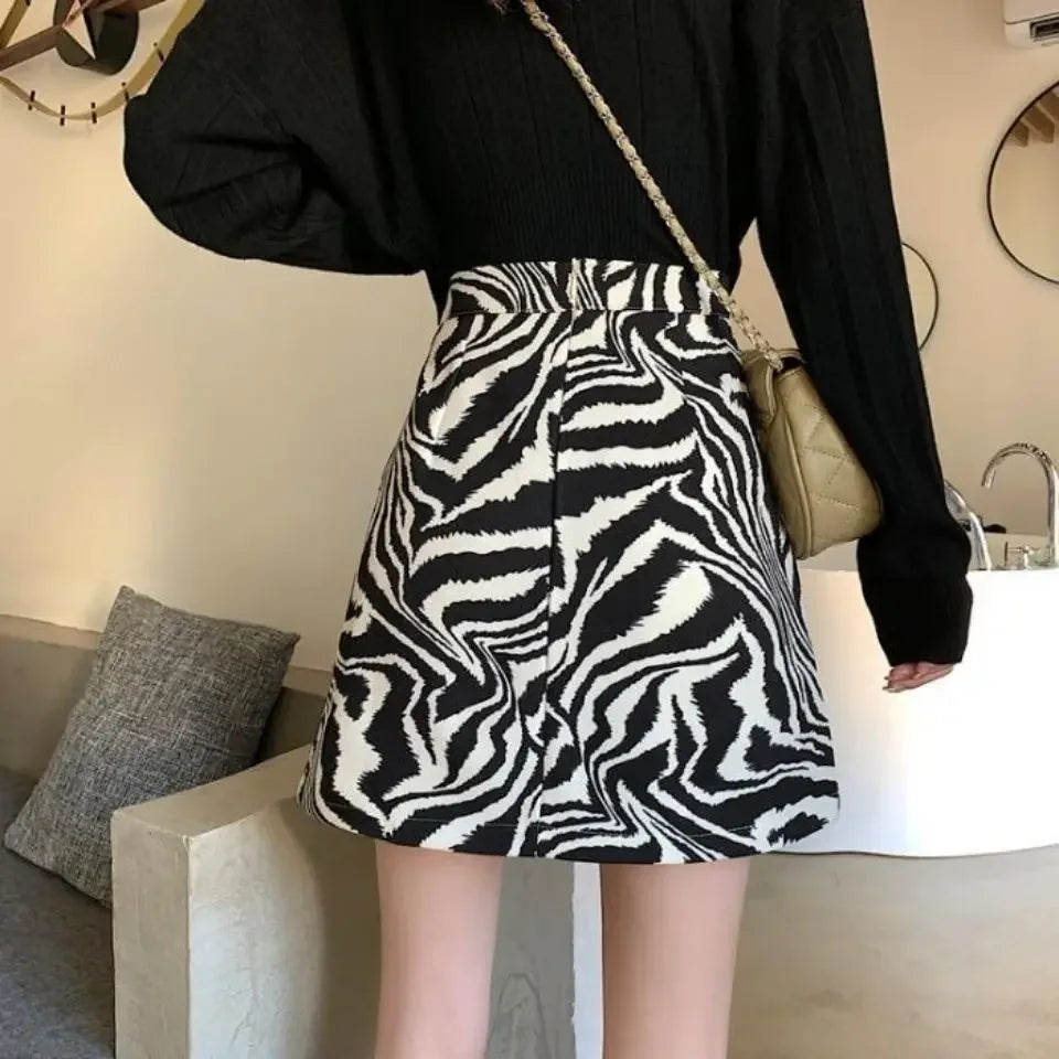 ULLA I MINIROCK MIT ZEBRADRUCK