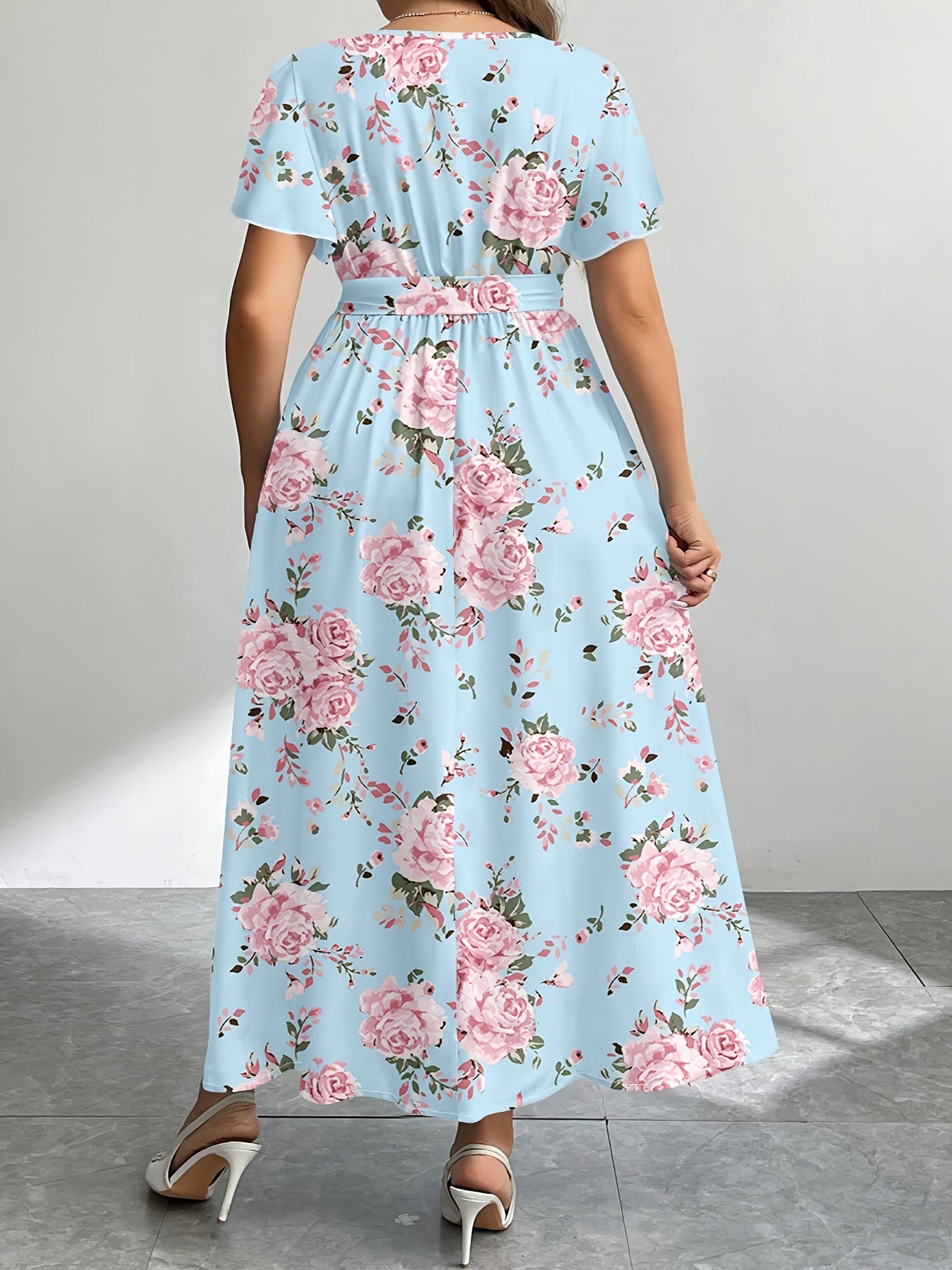 VELMIRA I GEBLÜMTES WICKELKLEID