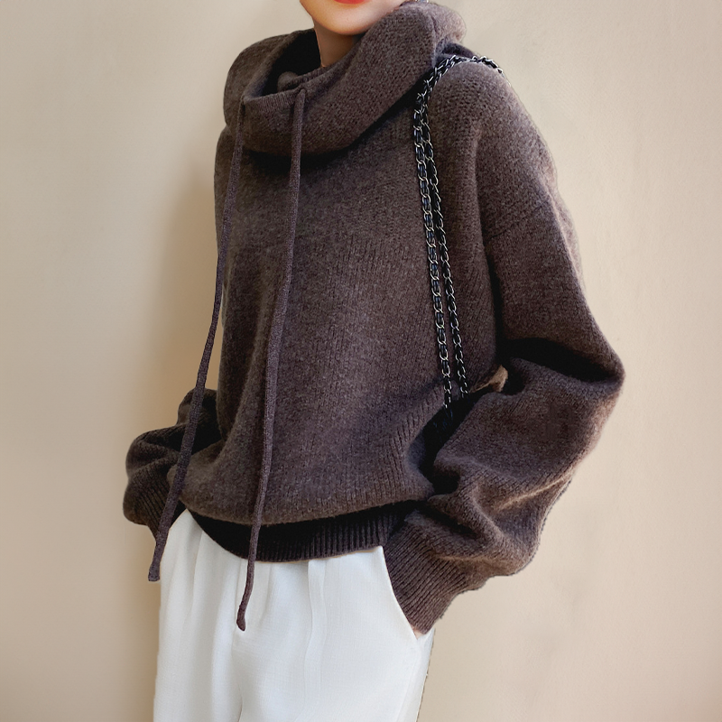 ISLA I LÄSSIGER ROLLKRAGENPULLOVER