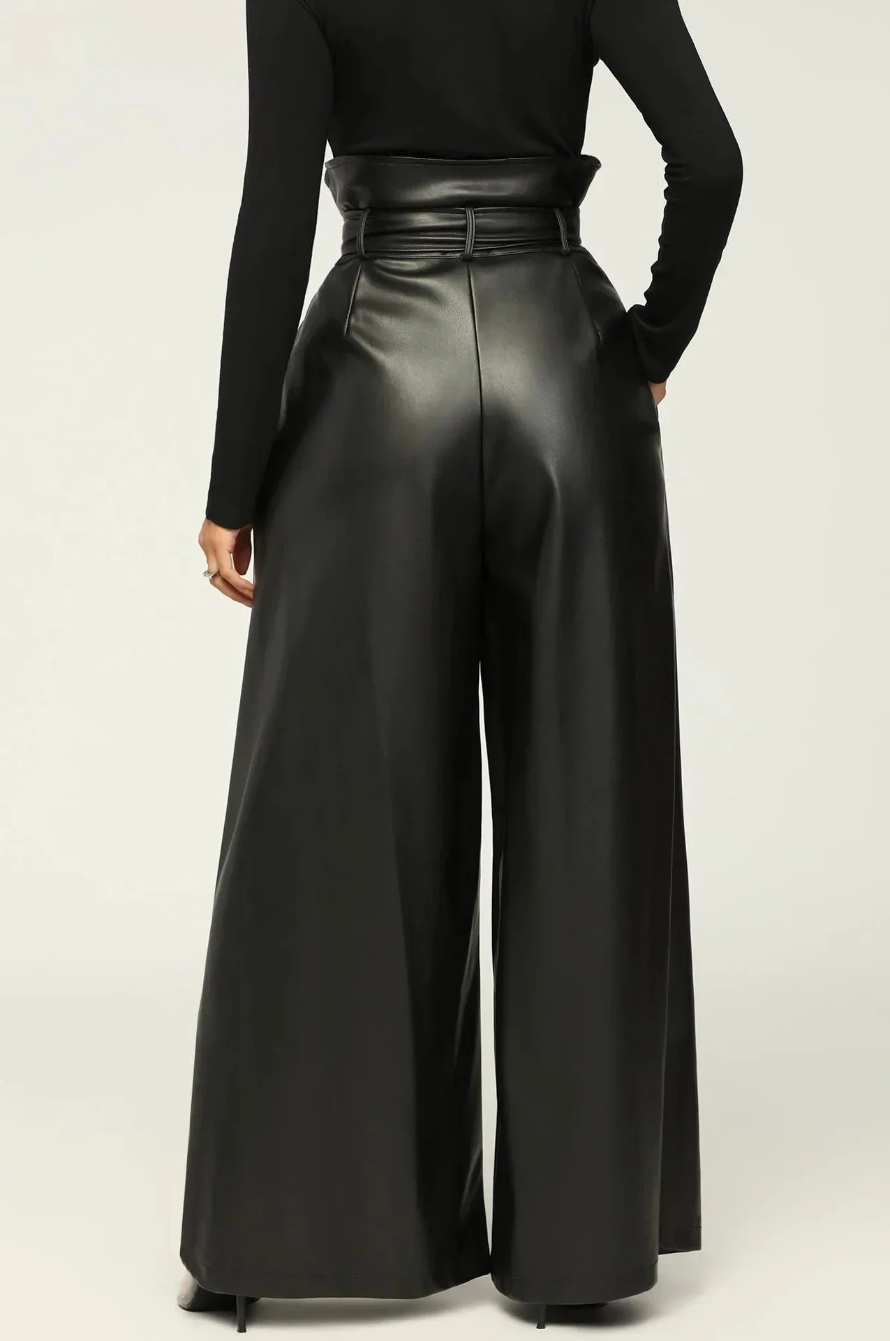 JOHANNA I KUNSTLEDERHOSE MIT HOHER TAILLE