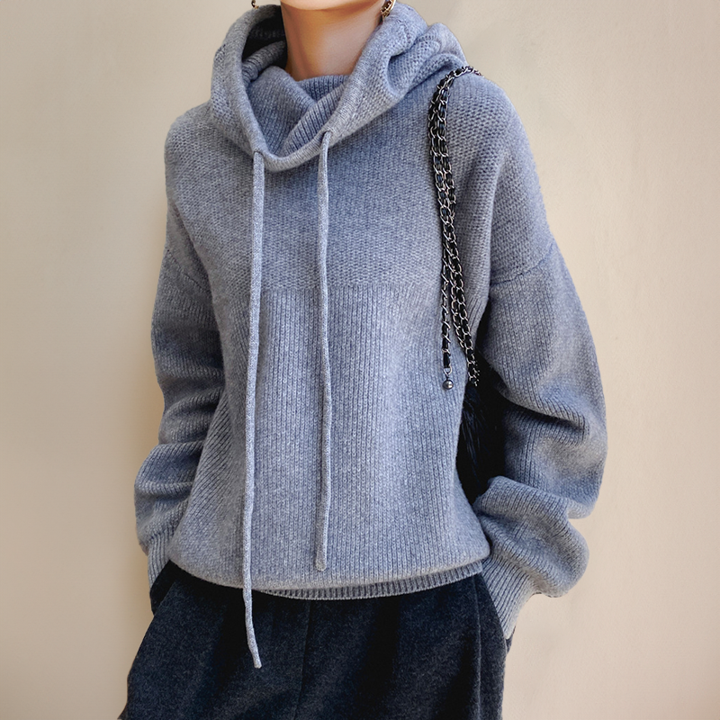 ISLA I LÄSSIGER ROLLKRAGENPULLOVER