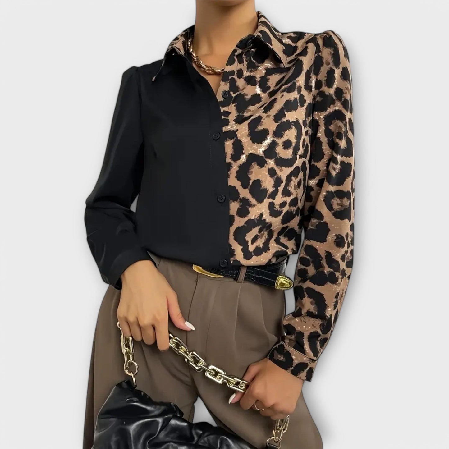 MIRA I STILVOLLE LEOPARDENBLUSE