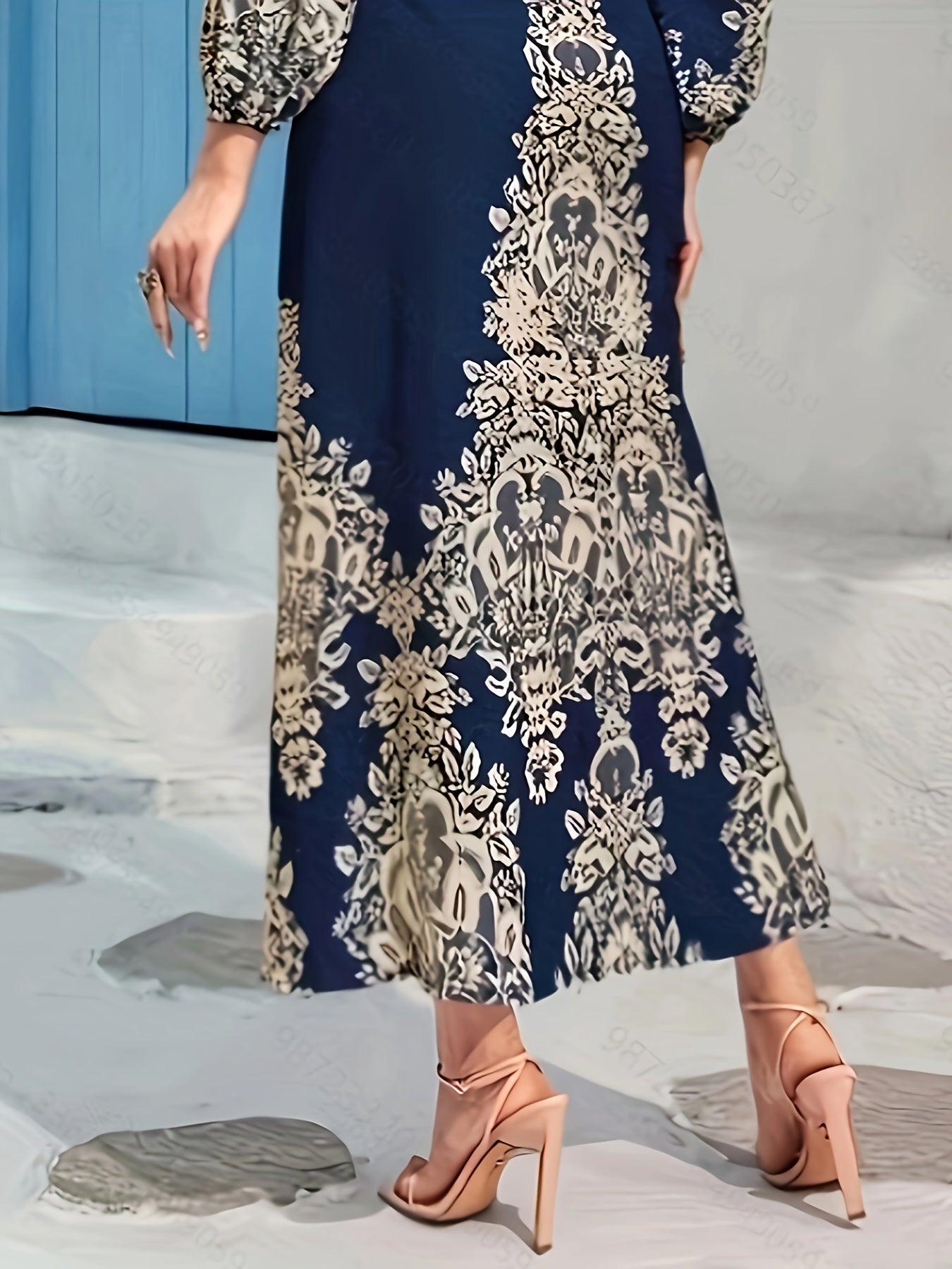 PILGUNDA I LANGÄRMELIGEN VINTAGE-KLEID