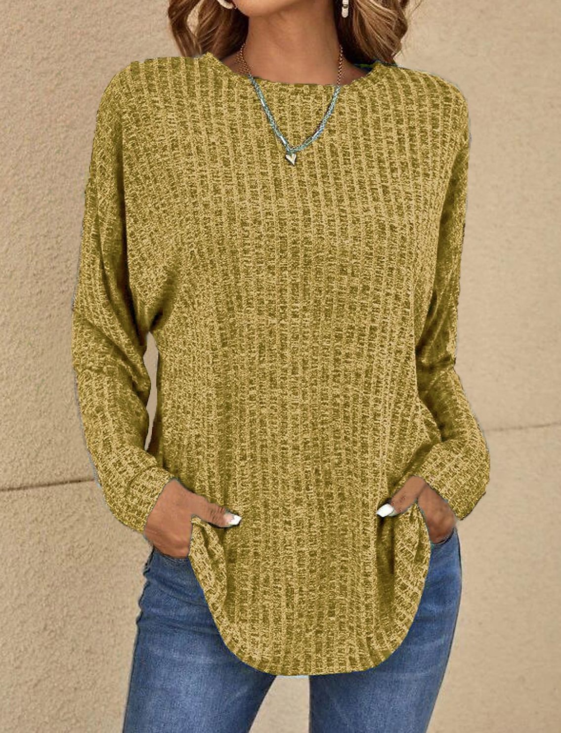 EULA I LÄSSIGER STRICKPULLOVER