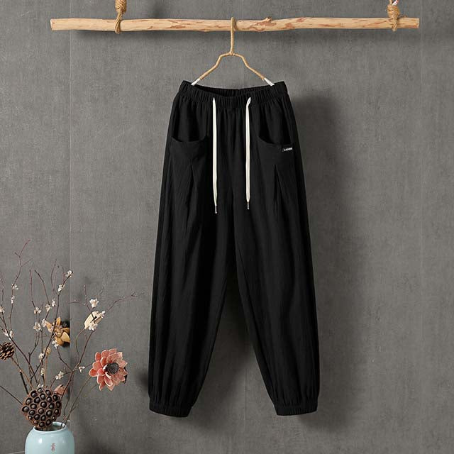 WENDULA I LÄSSIGE LEINENHOSE