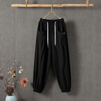 WENDULA I LÄSSIGE LEINENHOSE