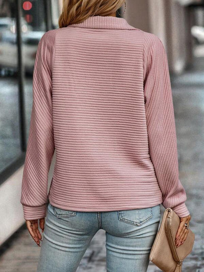 LARA I ELEGANT GERIPPTER PULLOVER