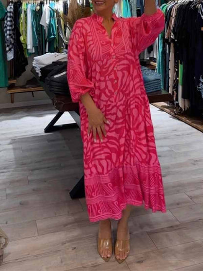 ELYANNA I BEDRUCKTES KLEID MIT V-AUSSCHNITT