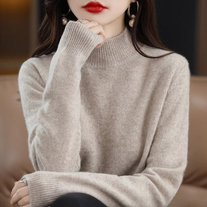 WILTRUD I LÄSSIGER PULLOVER