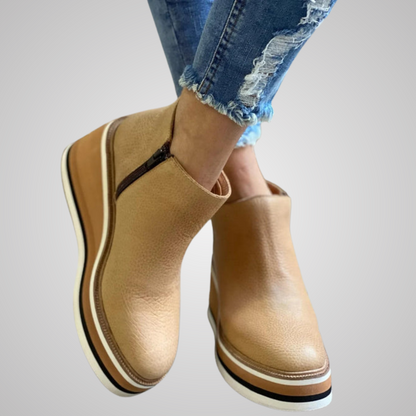 Deborah™ | Premium Sandale mit Keilabsatz