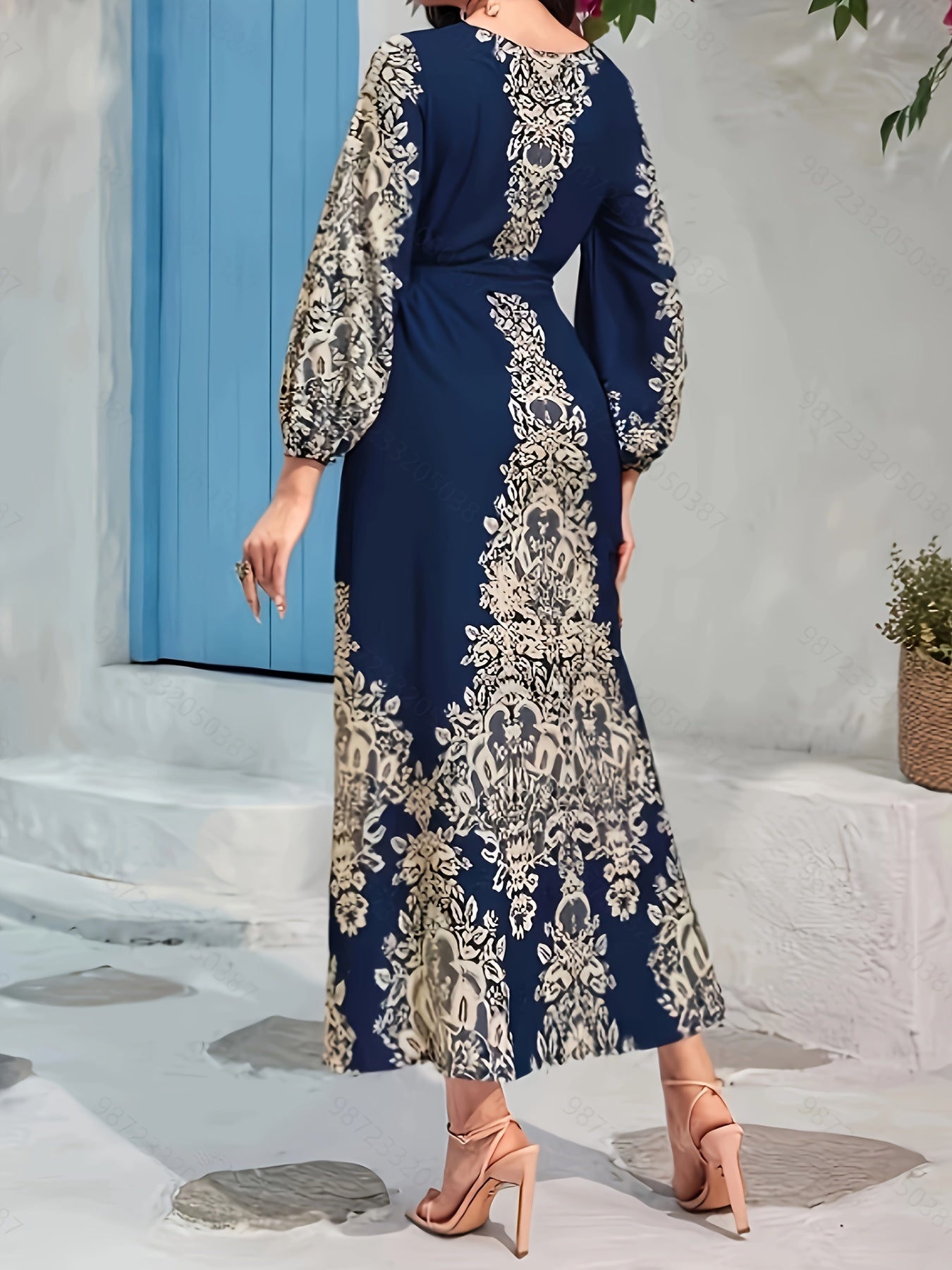 PILGUNDA I LANGÄRMELIGEN VINTAGE-KLEID