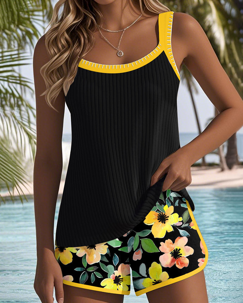 HEIKE I SCHWARZER TANKINI MIT BLUMEN UND STRANDHOSE