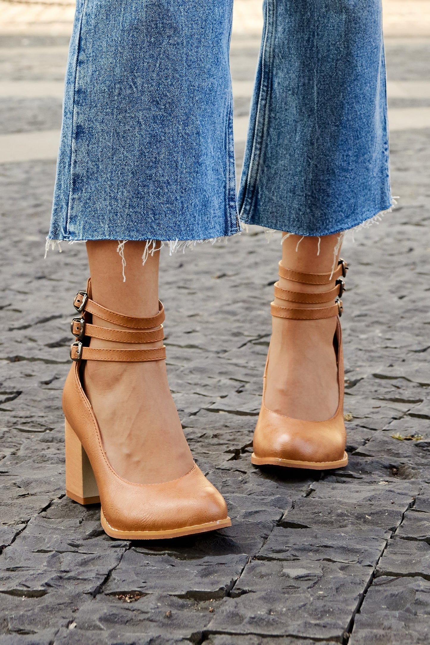 INGRID I VINTAGE-PUMPS MIT BLOCKABSATZ