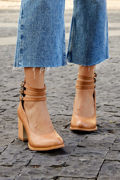 INGRID I VINTAGE-PUMPS MIT BLOCKABSATZ