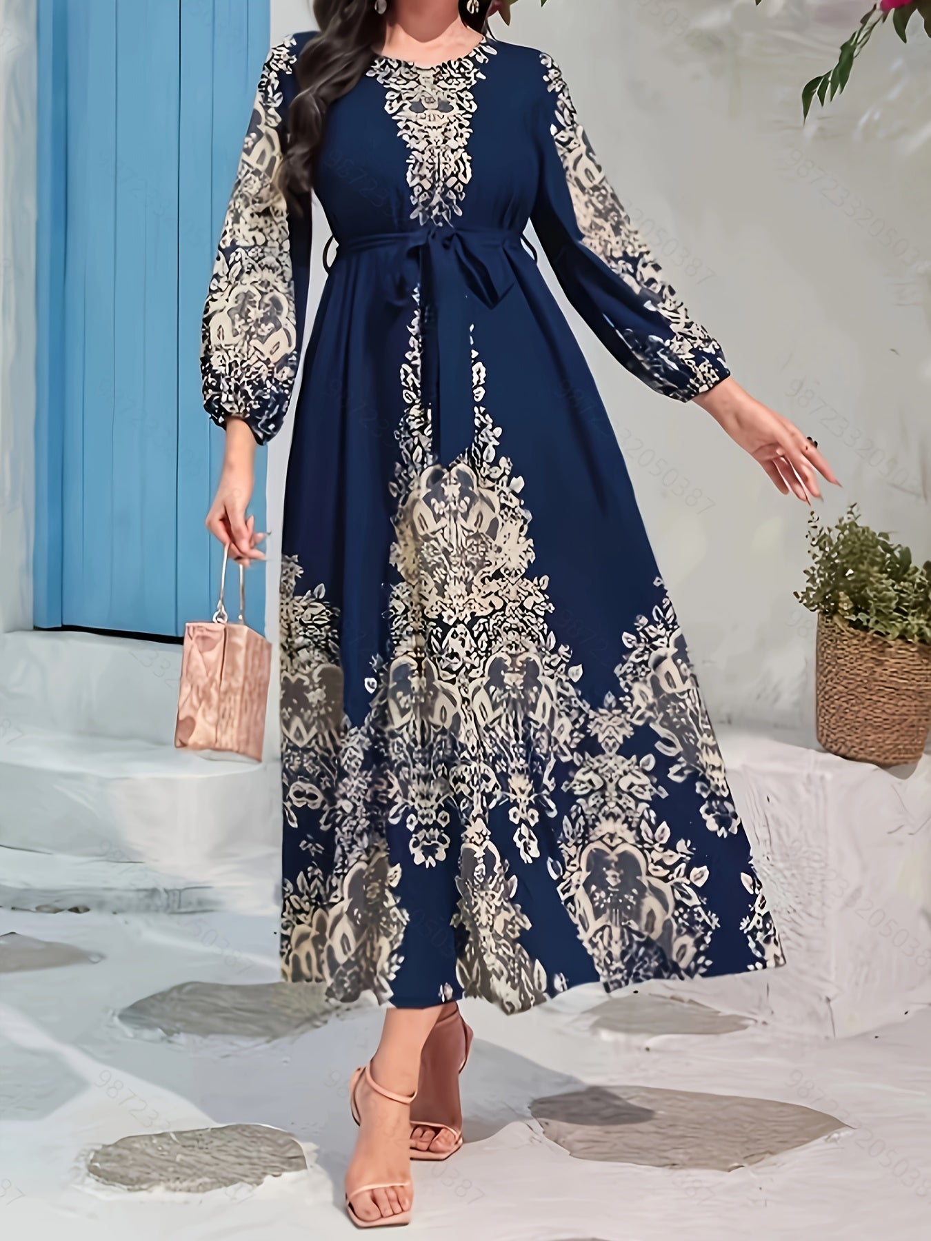 PILGUNDA I LANGÄRMELIGEN VINTAGE-KLEID