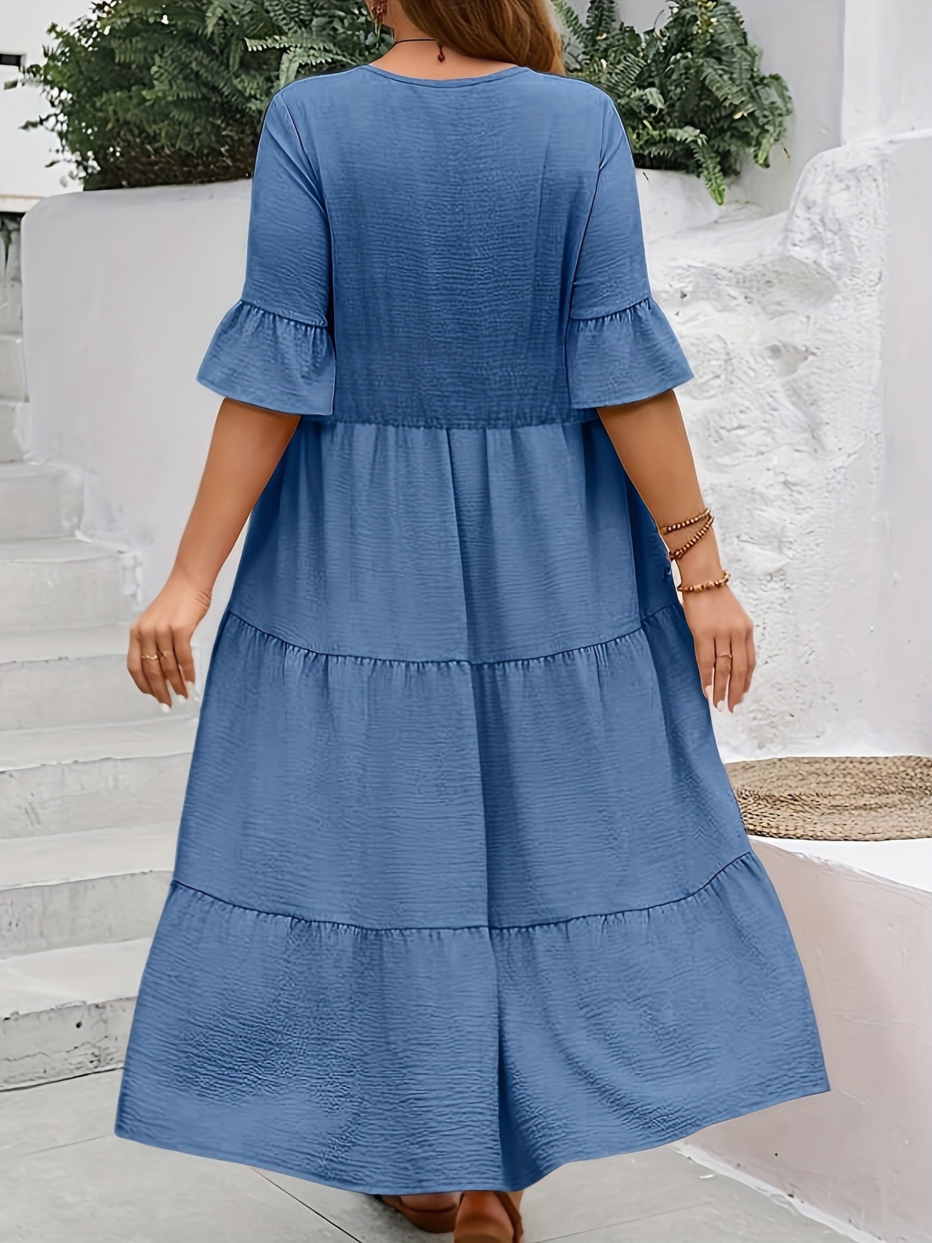 SERENA I LUFTIGES KLEID MIT VOLANTÄRMELN