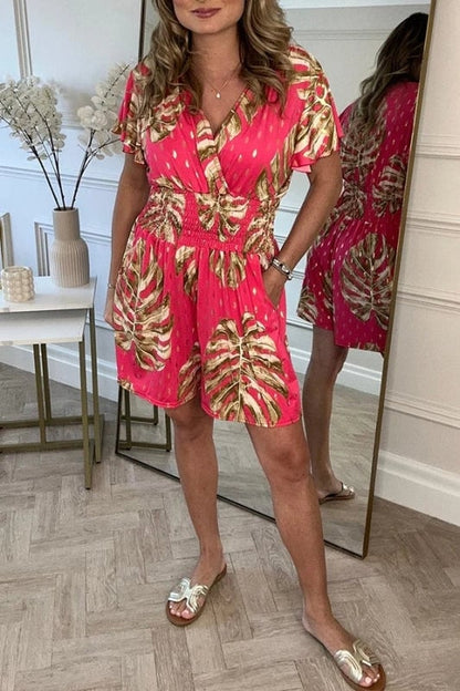 Hailey – Kombination mit Blumenmuster und Taschen