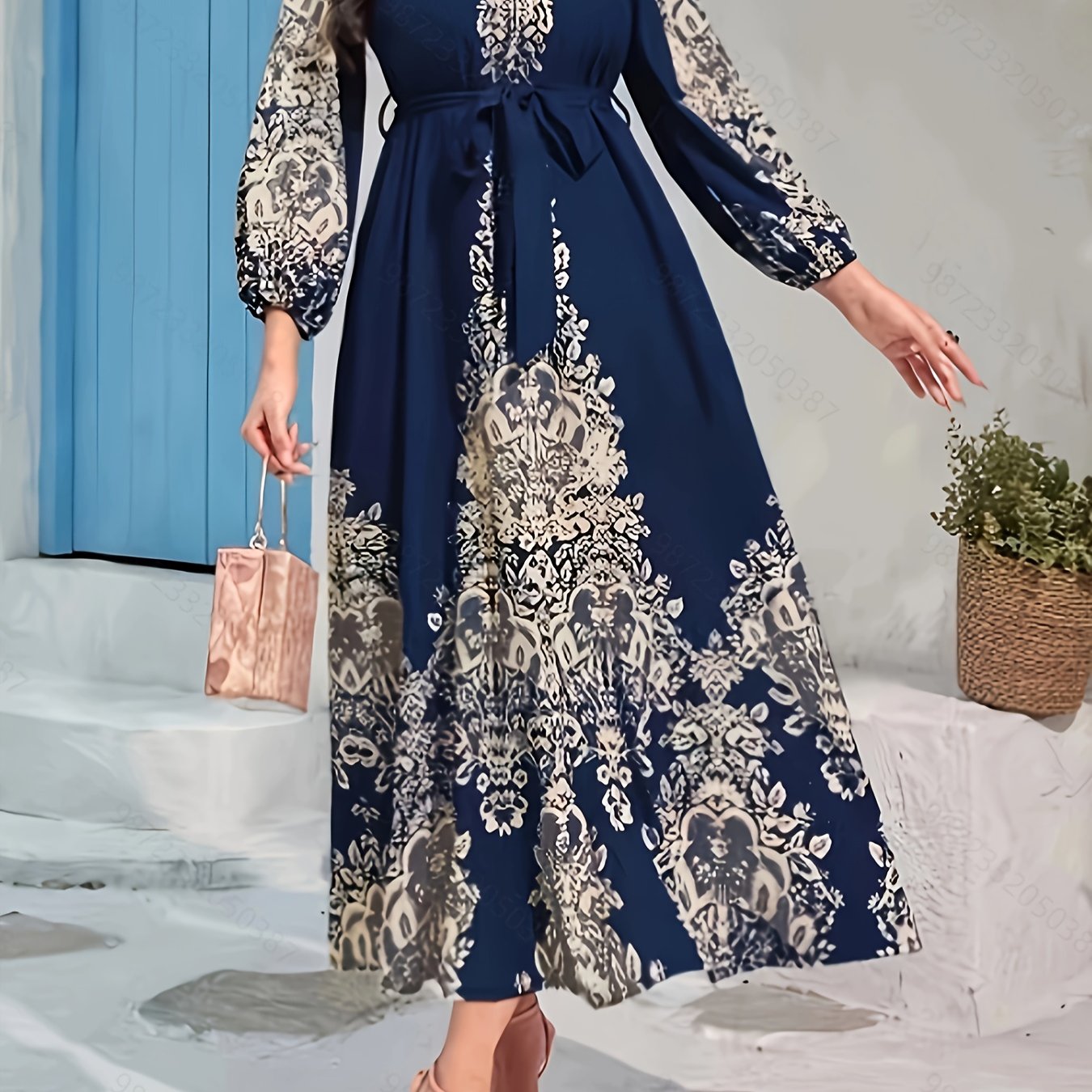 PILGUNDA I LANGÄRMELIGEN VINTAGE-KLEID