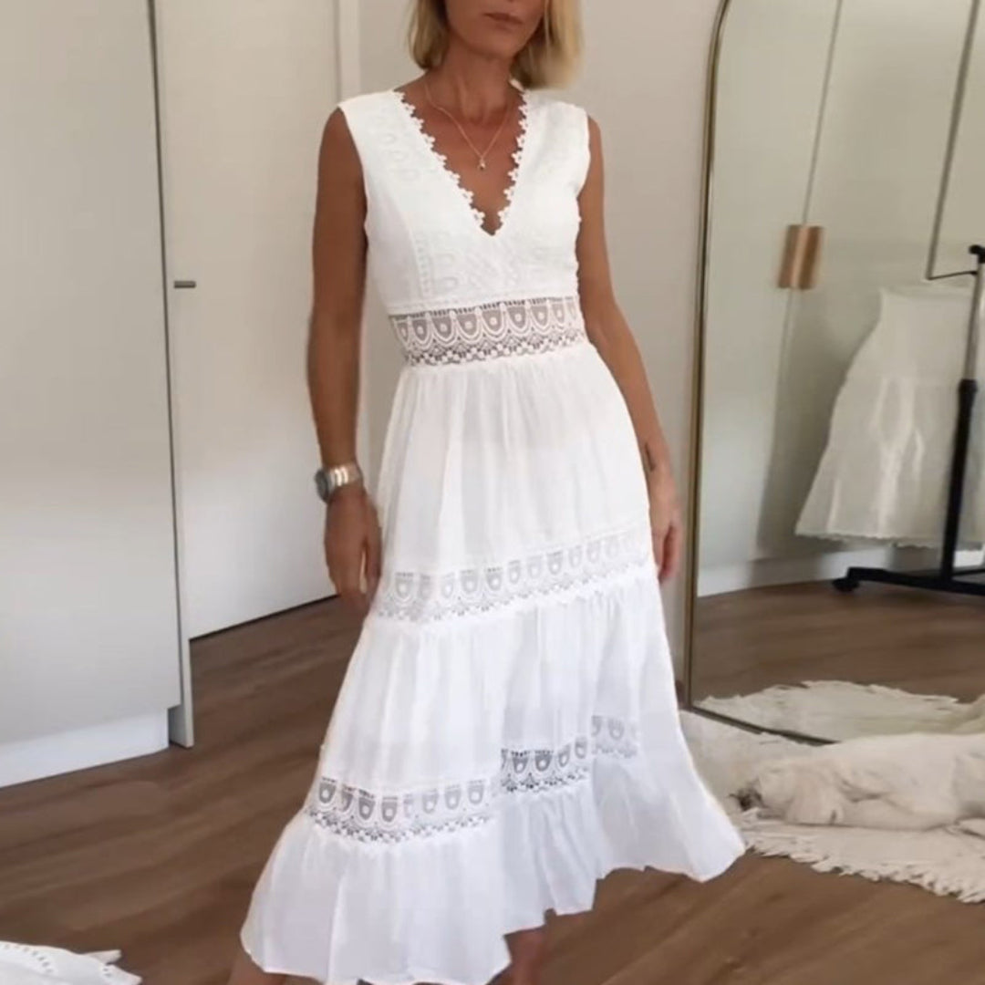 LIV I MAXIKLEID MIT V-AUSSCHNITT