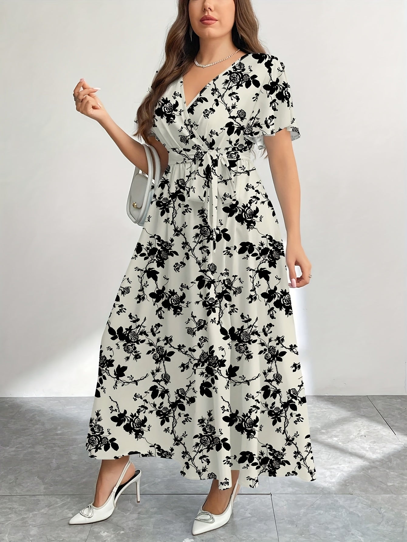 THEODEHILDE I GEBLÜMTEM MAXIKLEID