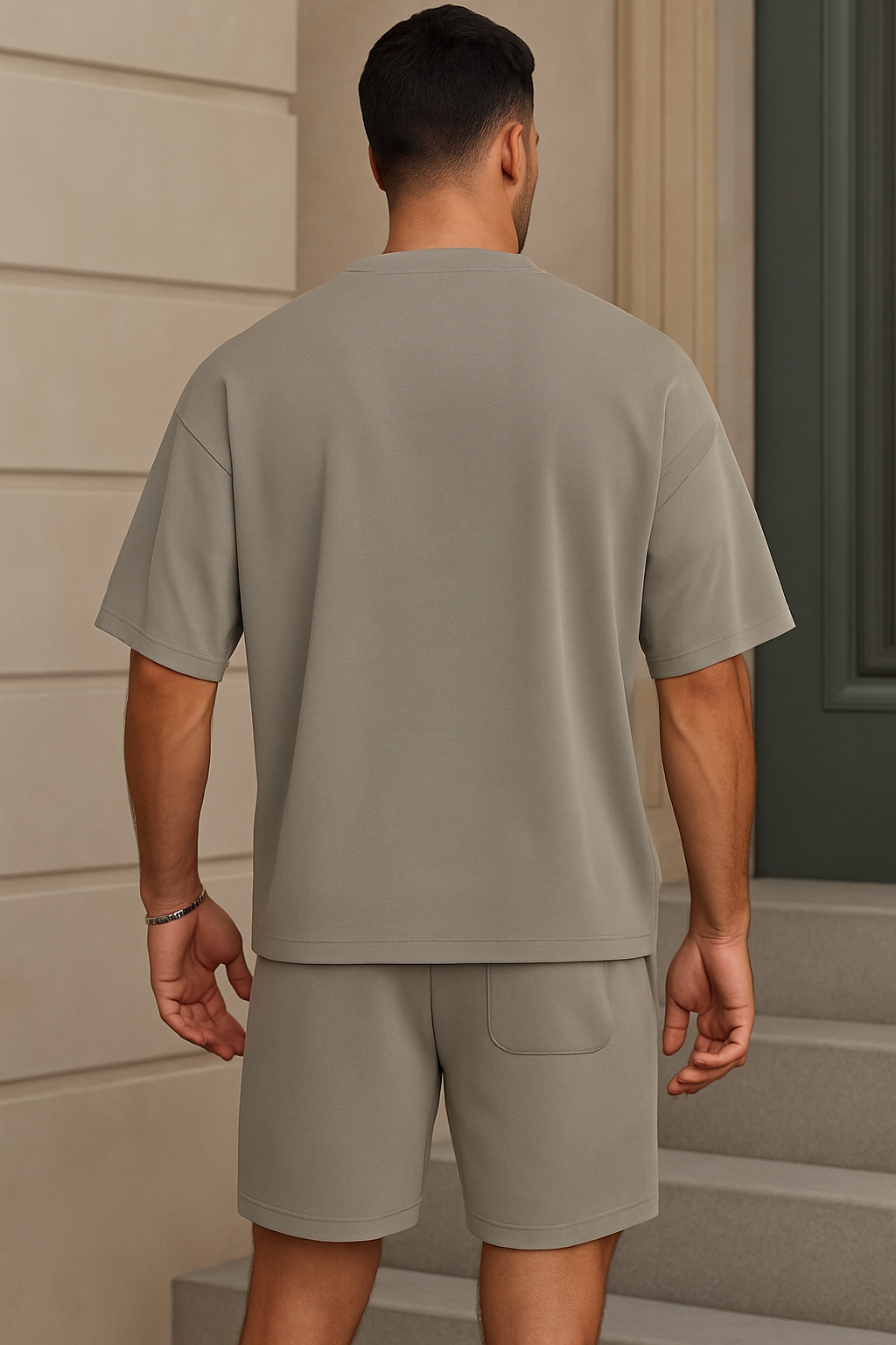 ADOLF I ÜBERGROSSES HEMD UND SHORTSET