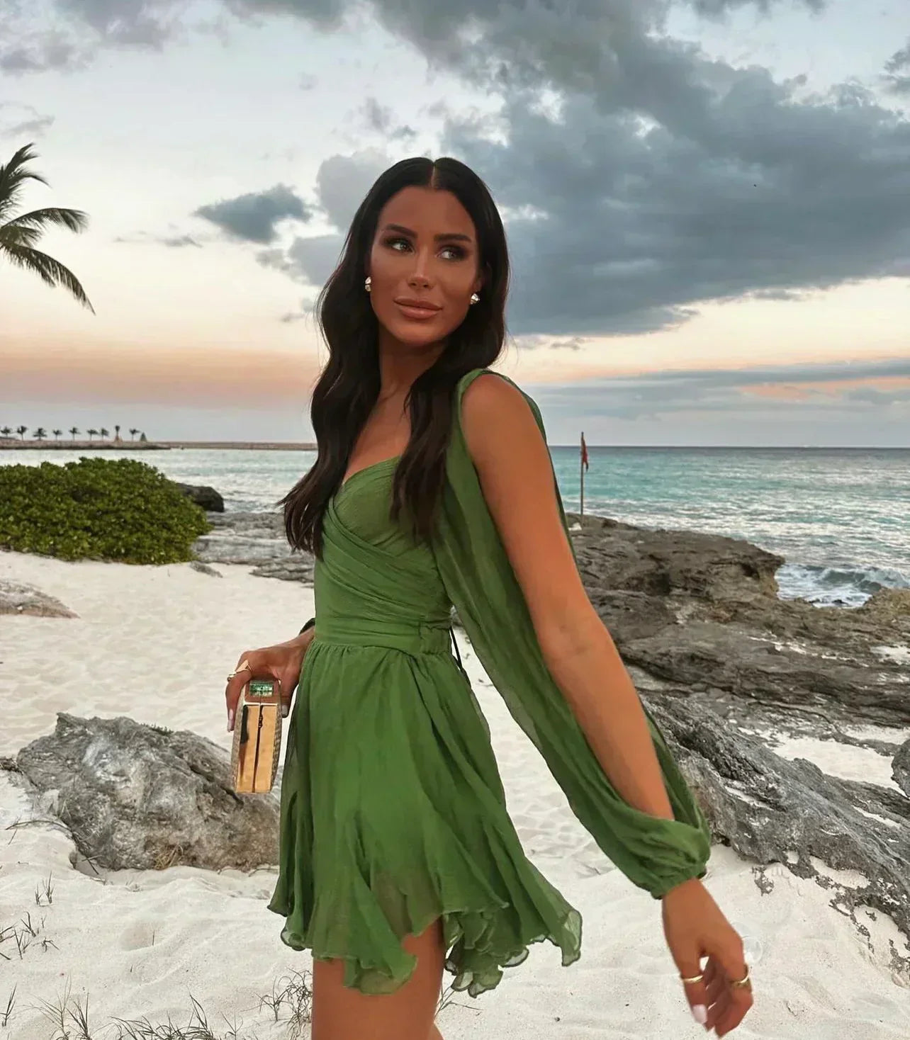 XENXA I MINIKLEID MIT ELEGANTEN ÄRMELN