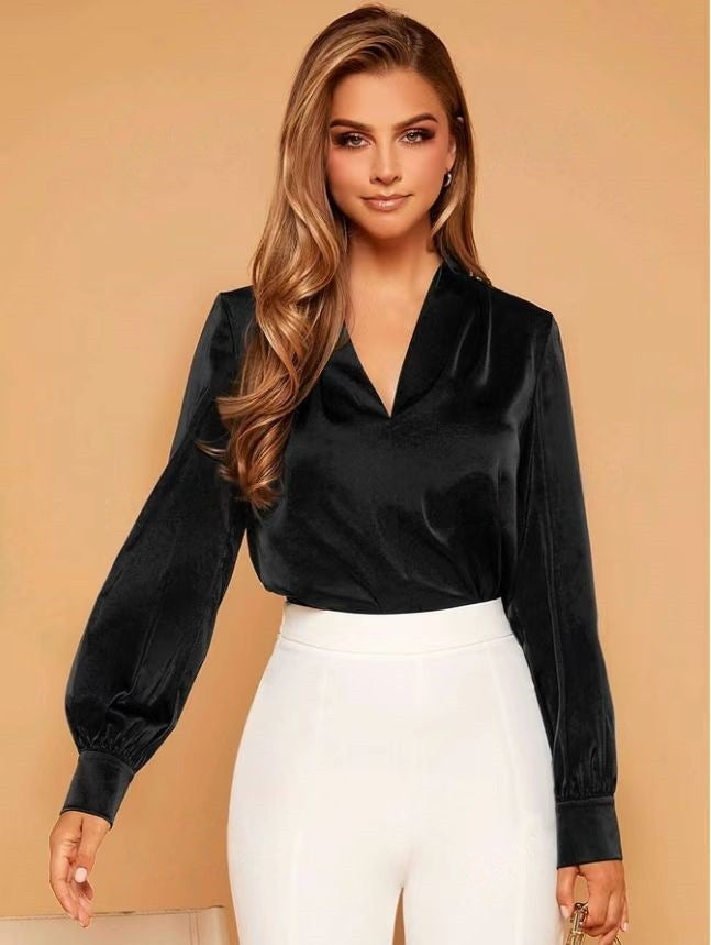 Lila | Elegant Loose Satin Blouse