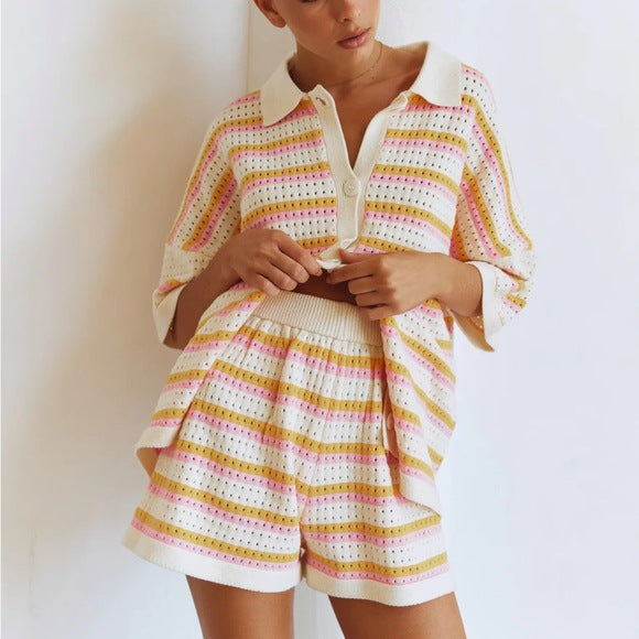 HANELE I GESTREIFTES STRICK-SET MIT KNOPFLEISTE