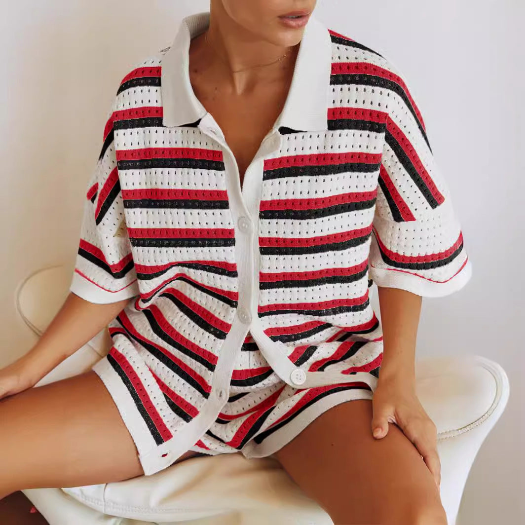 HANELE I GESTREIFTES STRICK-SET MIT KNOPFLEISTE