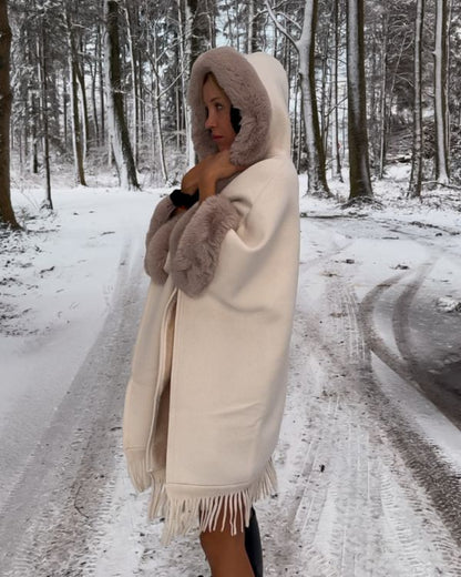 LOTTA I PONCHO MIT KAPUZE