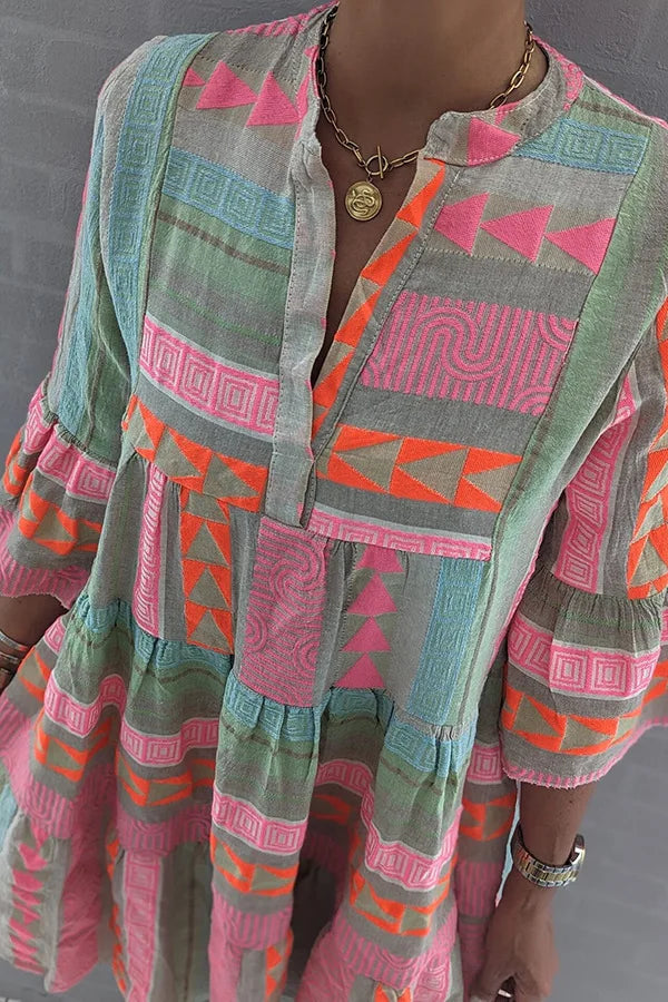 AVA I SCHICKES V-AUSSCHNITT SOMMERKLEID