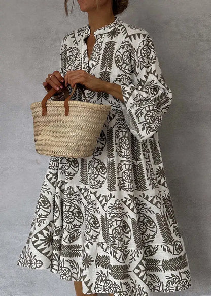 ADELINE I BEDRUCKTES A-LINIEN-KLEID MIT V-AUSSCHNITT