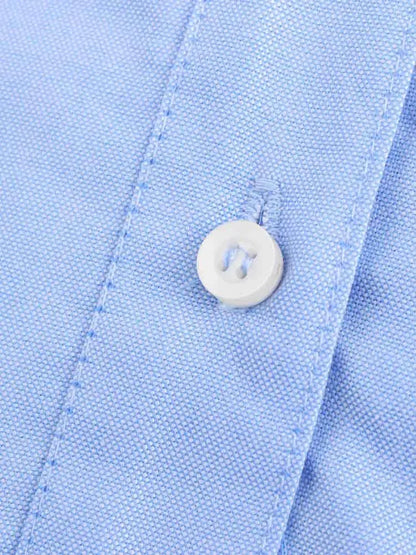 MALWINE I LÄSSIGE KRAGENBLUSE