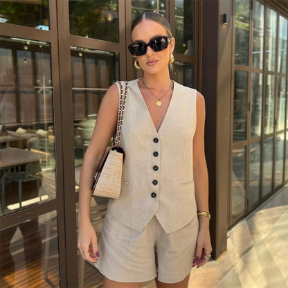 HERTHA I KLASSISCHES SET AUS WESTE UND SHORTS