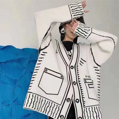 RIANNE I STILVOLLE ÜBERGRÖSSE STRICKJACKE