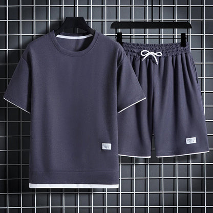 Das Eastmere – Texturiertes Rundhals-Shirt & Shorts Set