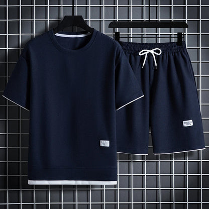 Das Eastmere – Texturiertes Rundhals-Shirt & Shorts Set