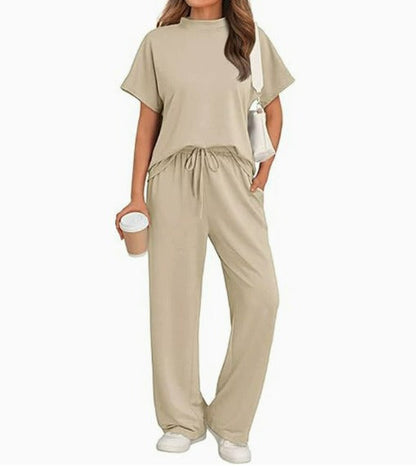 ODILIA I LÄSSIGES LOUNGEWEAR-SET