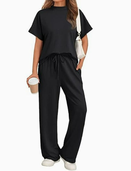 ODILIA I LÄSSIGES LOUNGEWEAR-SET