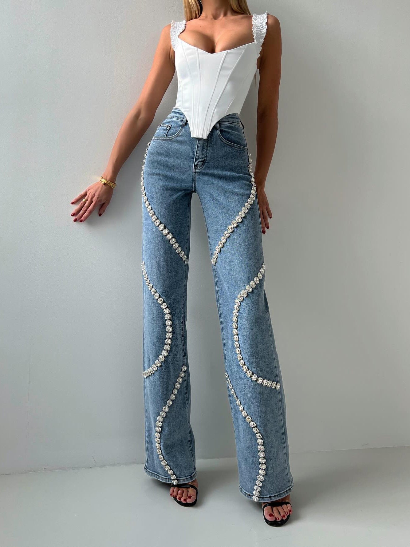 Loose Straight Leg Jeans
