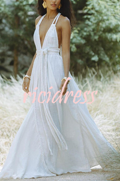 Skye – Drapiertes Maxikleid aus Leinenmischung mit tiefem V-Ausschnitt, Neckholder und rückenfreiem Überzug