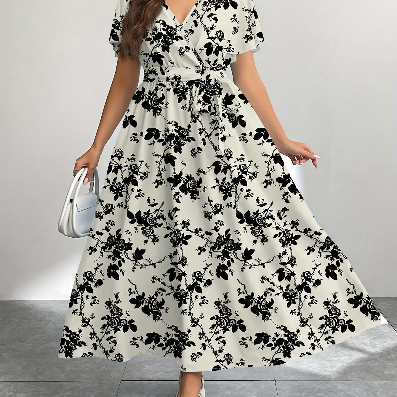 THEODEHILDE I GEBLÜMTEM MAXIKLEID