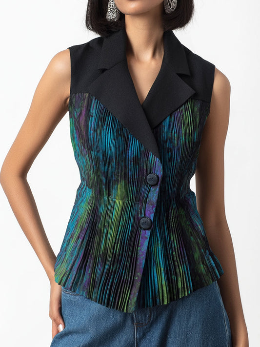 MARLENE I BEDRUCKTE ÄRMELLOSE PLISSEE-WESTE