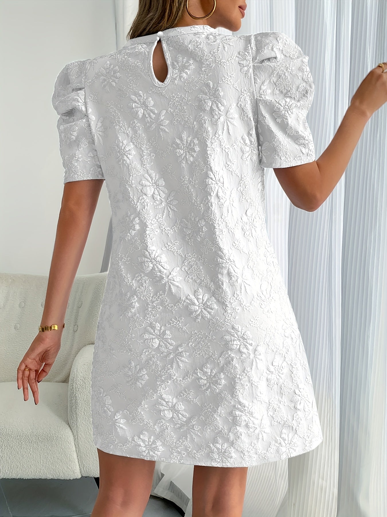 QUIRILDA I KURZARM-BLUMENKLEID